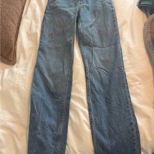Abercrombie & Fitch High-Rise Straight Leg Jeans - Medium Blue